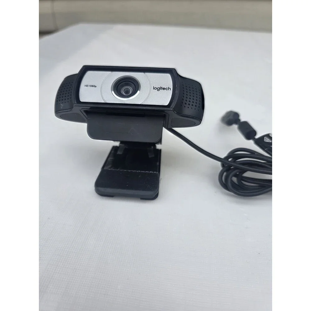Logitech C930e 1080P HD Webcam w/ M525 Wireless Mouse Black Red Bundle 90° View